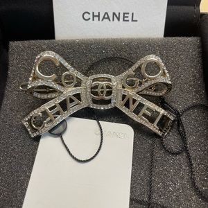 Authentic Chanel 20B bow golden/crystal Barrette hair clip